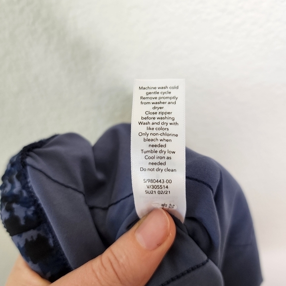 Athleta Allure Navy Avenue Printed Wide Leg Crop Pant 8 - Picture 8 of 8